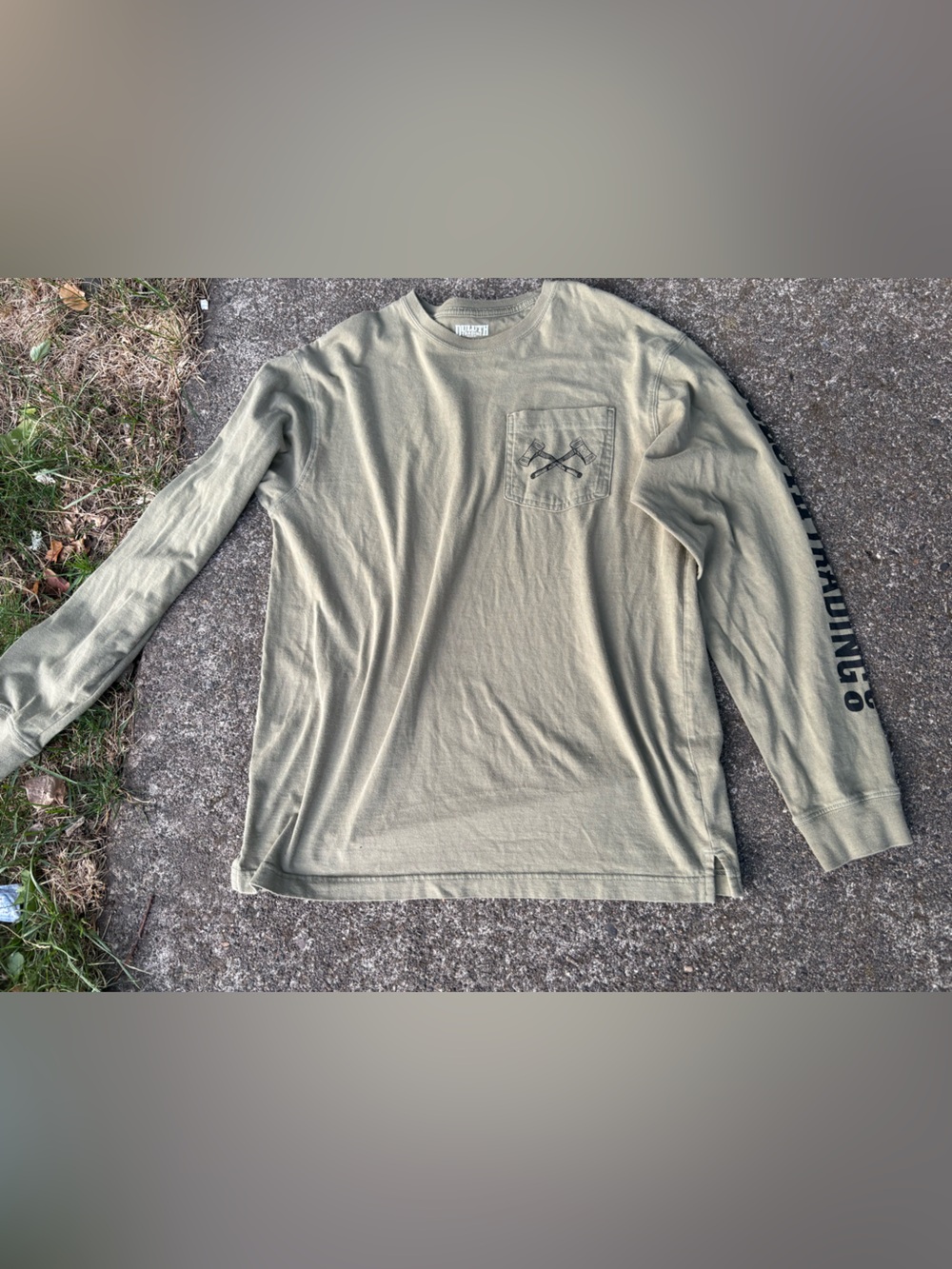Duluth Trading Co Olive Long Sleeve Pocket Tee with Sleeve Print